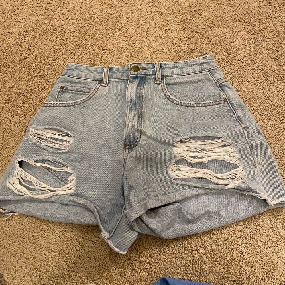 BILLABONG size 27 denim ripped shorts. Lightly worn. Super comfy.